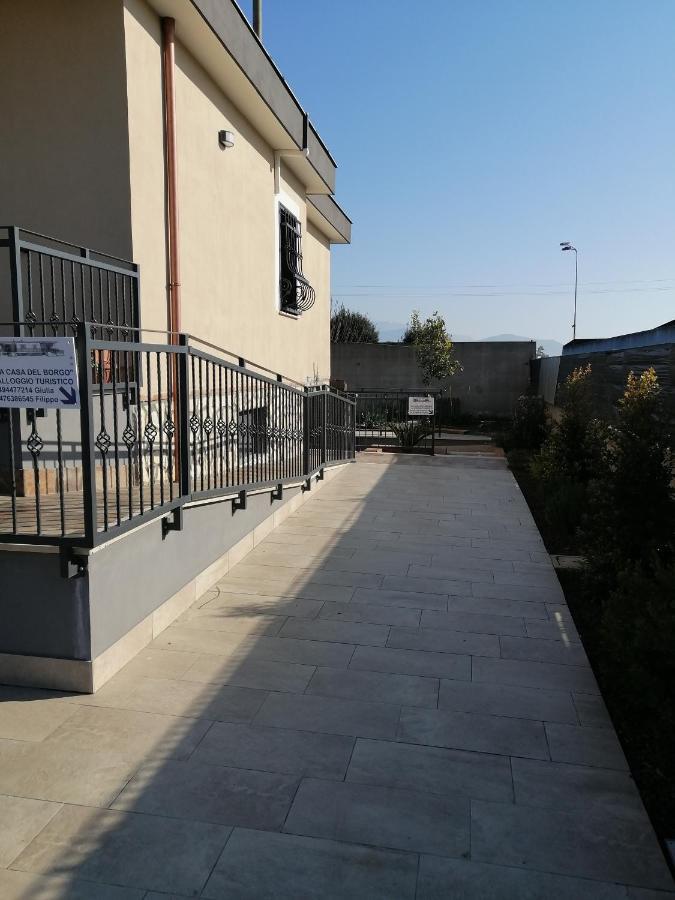 La Casa Del Borgo-Intero Appartamento Latina Buitenkant foto