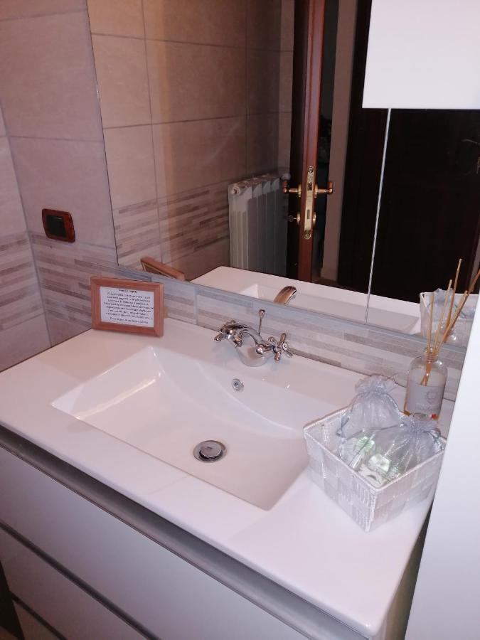 La Casa Del Borgo-Intero Appartamento Latina Buitenkant foto