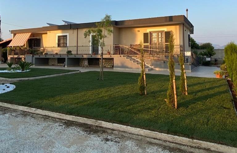 La Casa Del Borgo-Intero Appartamento Latina Buitenkant foto