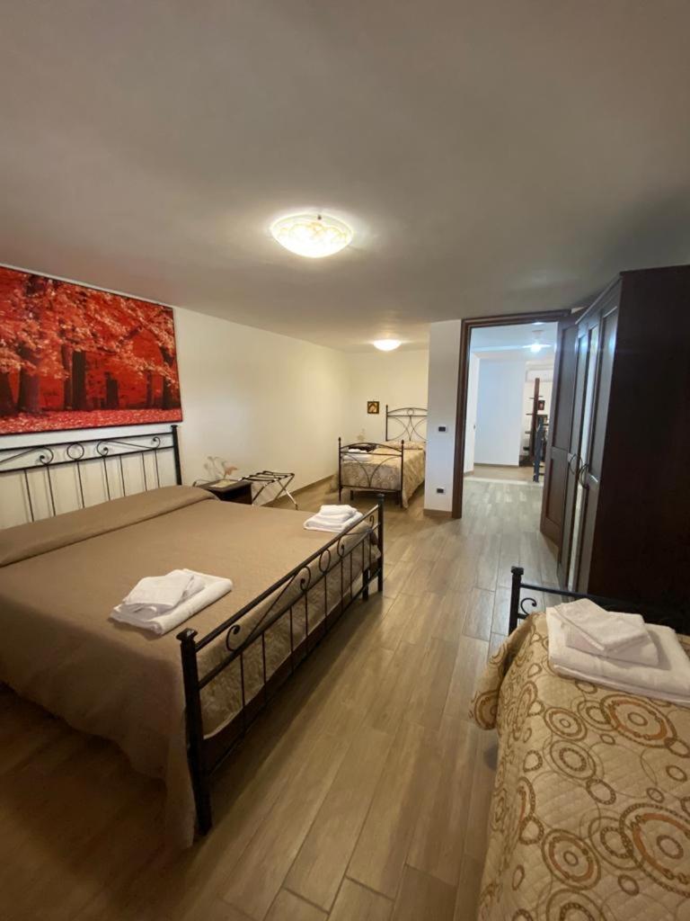 La Casa Del Borgo-Intero Appartamento Latina Buitenkant foto